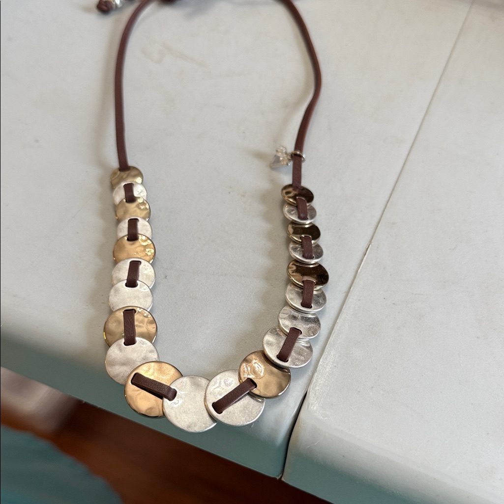 Robert Lee Morris (Rlm) Designer Leather Necklace. Nwot Gold And Silver Discs